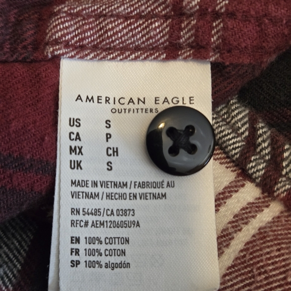 American Eagle Outfitters Red Black Gray Plaid Gingham Flannel Mens Shirt size S - Picture 9 of 11